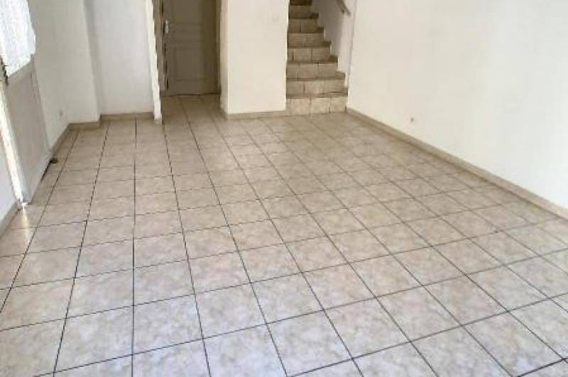 Appartement t2 en duplex - cour privÉe -  ...