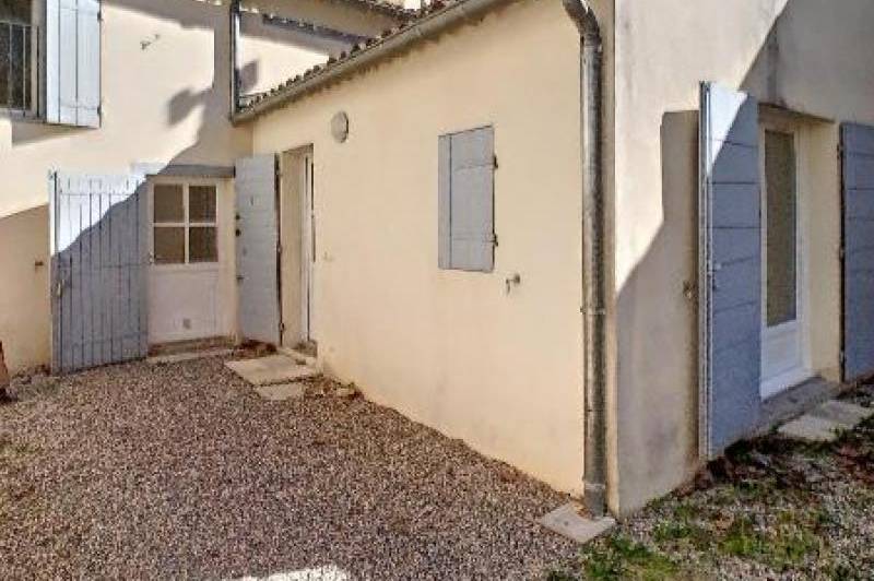 Appartement t2 en duplex - cour privÉe -  ...