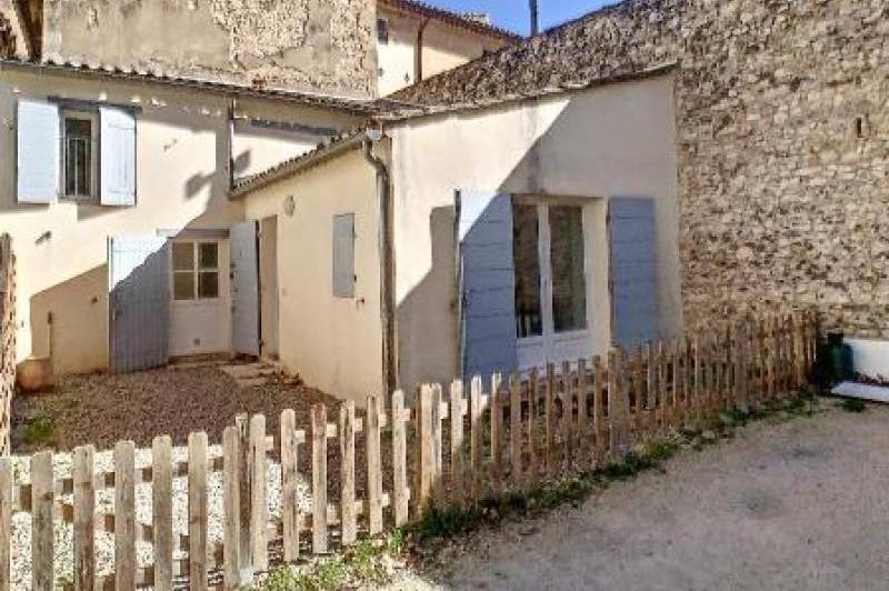 Appartement t2 en duplex - cour privÉe -  ...