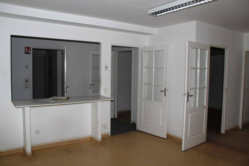 Local commercial ou professionnel avec parking - local  ...