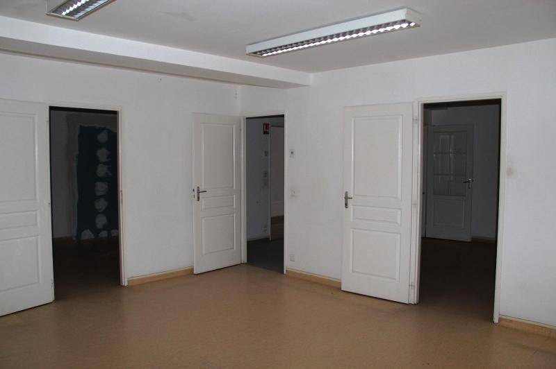 Local commercial ou professionnel avec parking - local  ...