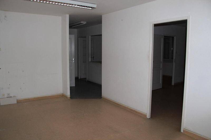 Local commercial ou professionnel avec parking - local  ...