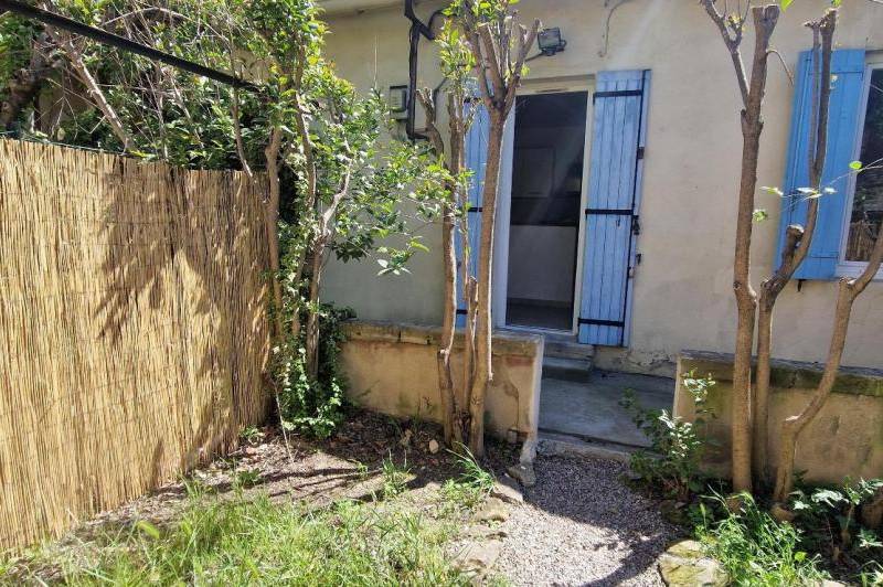 Appartement renove - rez-de-chaussee - proche centre ville  ...