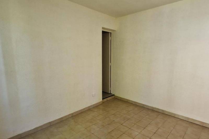 Appartement renove - rez-de-chaussee - proche centre ville  ...