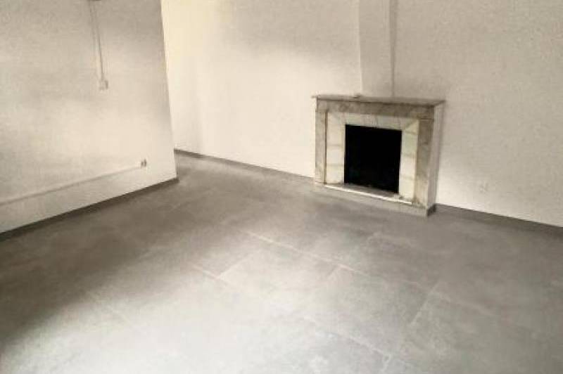 Appartement rÉnovÉ en rez-de-chaussÉe dans un mas avec  ...