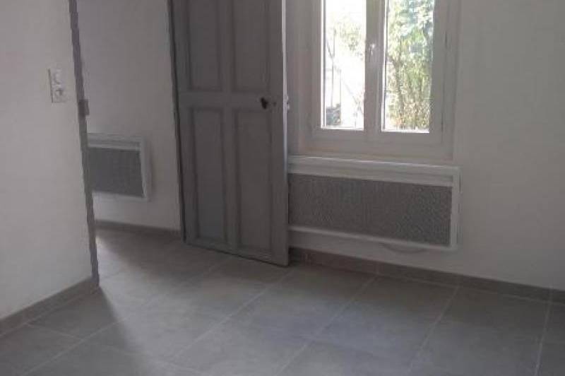 Appartement  t2 - jardinet clos - entree  ...