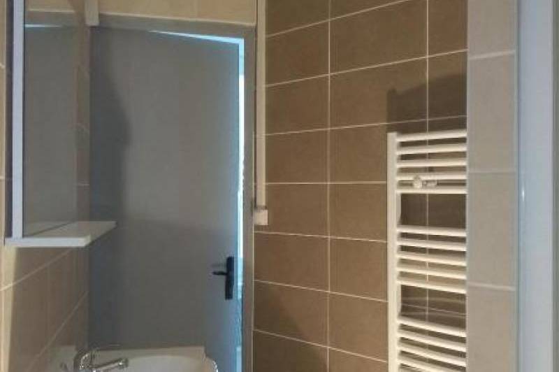 Appartement  t2 - jardinet clos - entree  ...