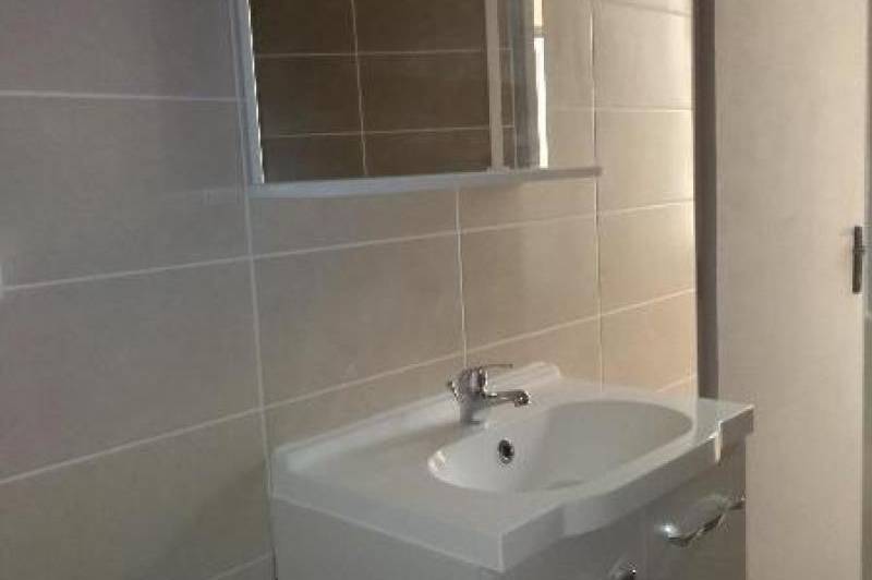 Appartement  t2 - jardinet clos - entree  ...
