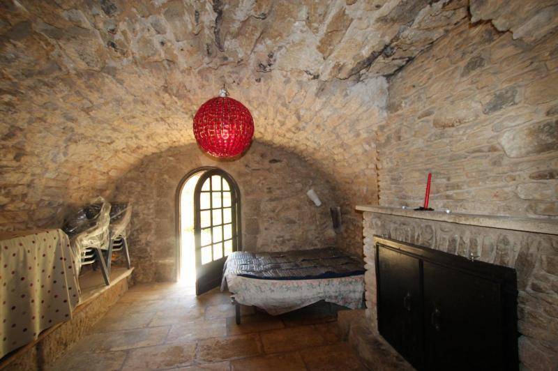 Maison de campagne atypique avec cour cloturee -  ...