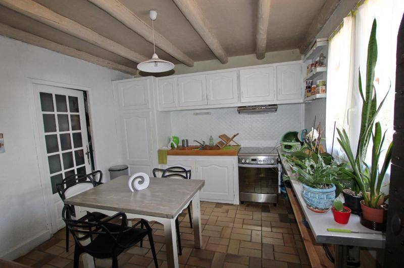 Maison de campagne atypique avec cour cloturee -  ...