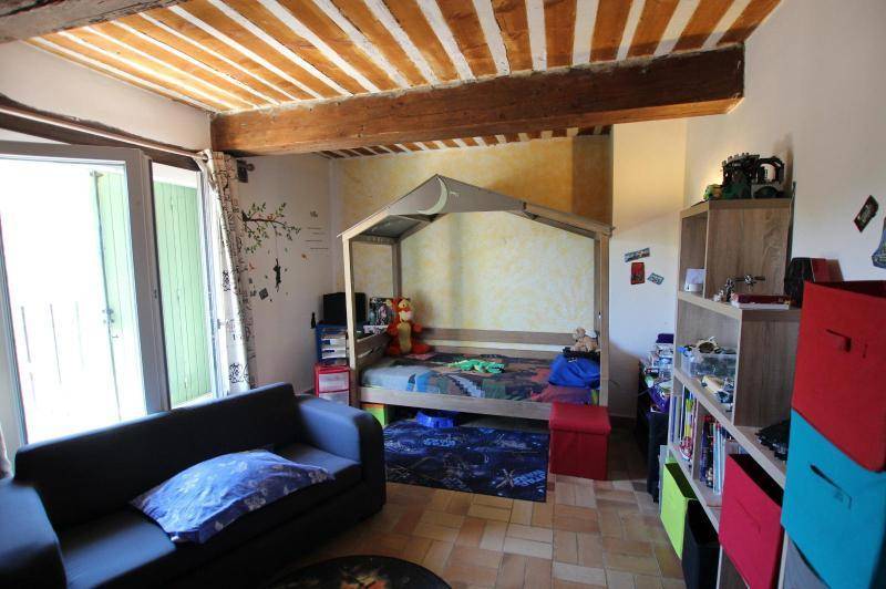Maison de campagne atypique avec cour cloturee -  ...