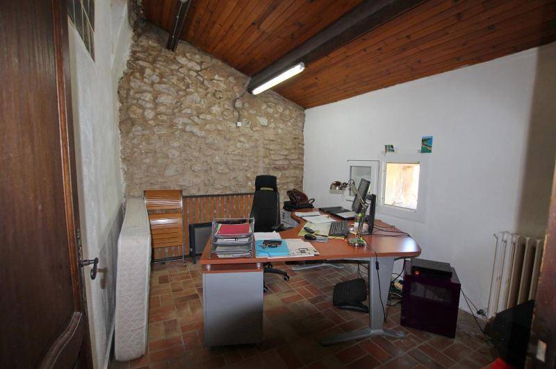 Maison de campagne atypique avec cour cloturee -  ...