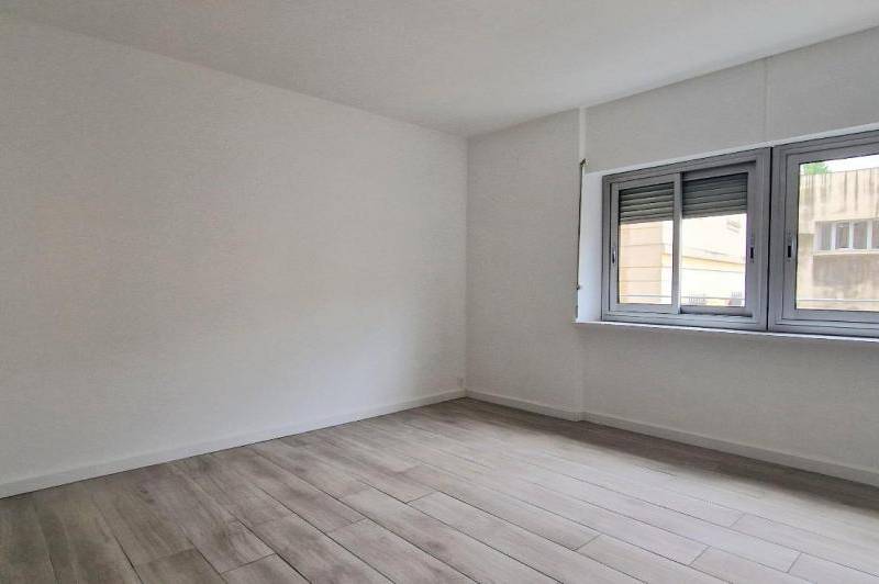 Appartement renove - ascenseur -  climatisations -  ...