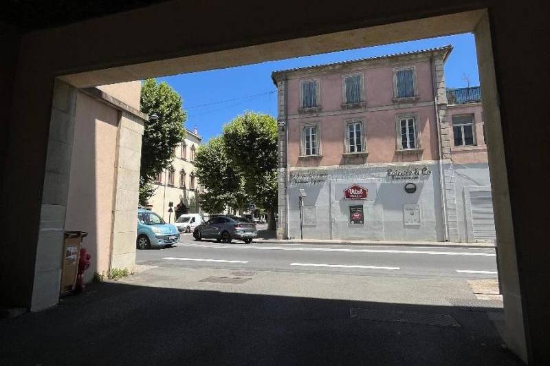 Garage fermÉ en centre ville dans résidence sécurisée  ...