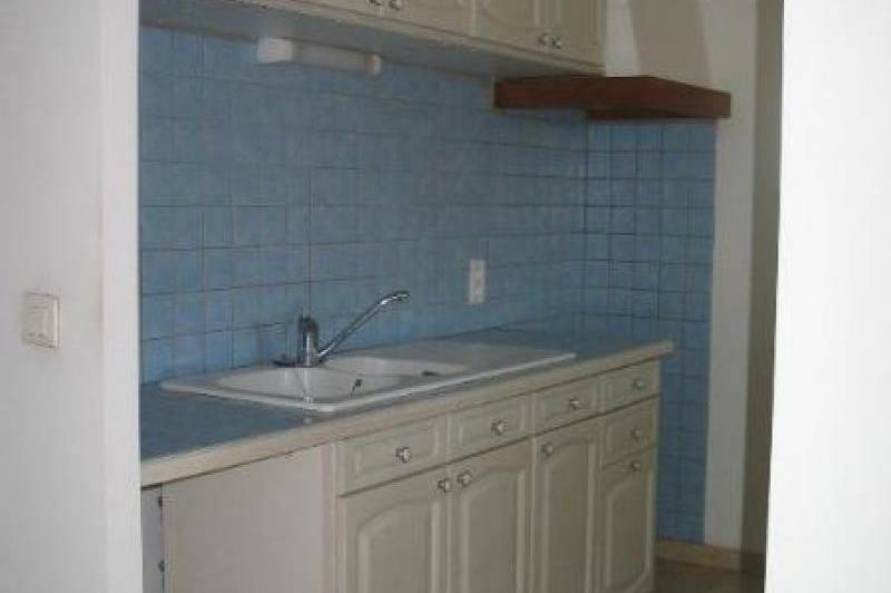 Appartement dans mas - garage - cour cloturee  ...