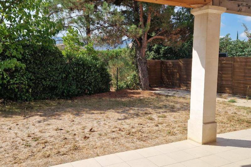 Villa avec jardin clos - garage - terrasse  ...