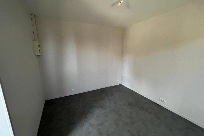 Maison de village sur 2 niveaux - maison  ...