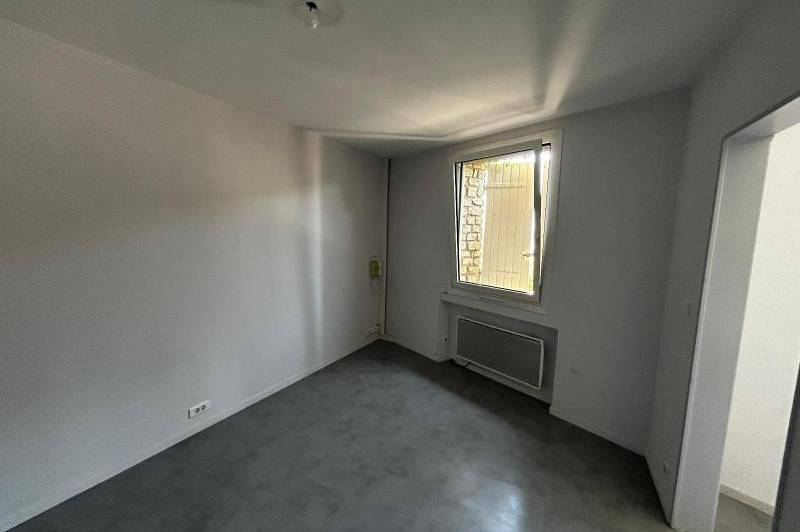 Maison de village sur 2 niveaux - maison  ...