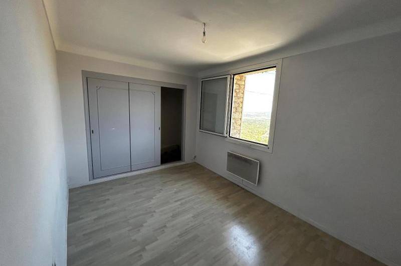 Maison de village sur 2 niveaux - maison  ...