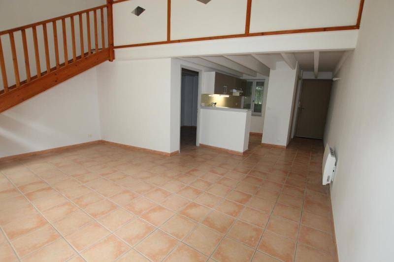 Duplex au 1er etage avec balcon - centre  ...