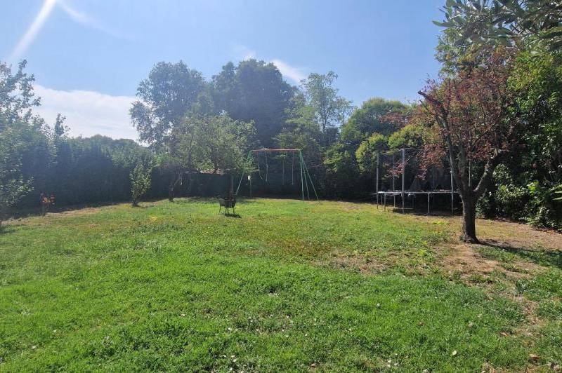 Maison avec jardin + garage  + climatisation  ...