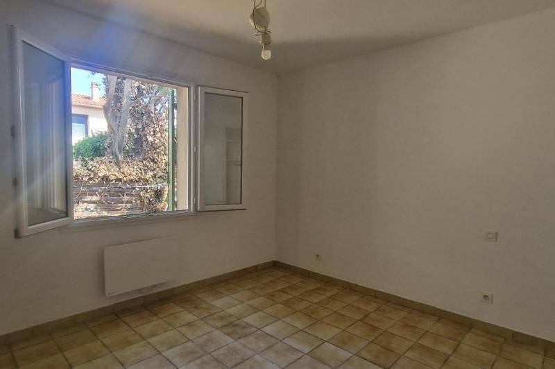 Maison avec jardin + garage  + climatisation  ...