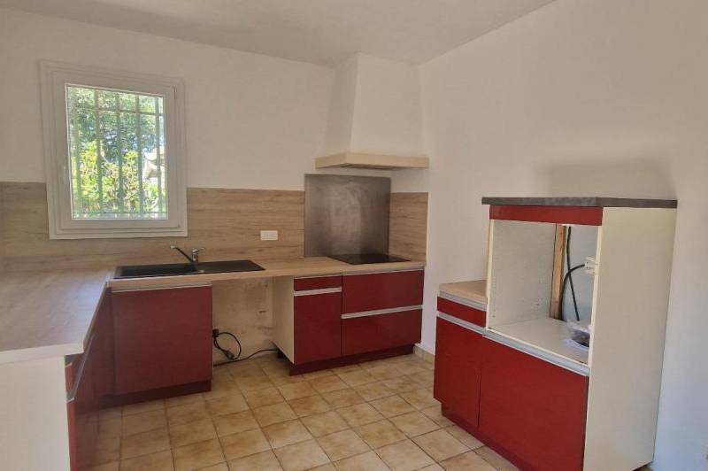 Maison avec jardin + garage  + climatisation  ...
