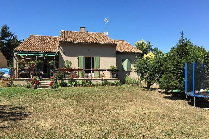 Maison avec jardin + garage  + climatisation  ...