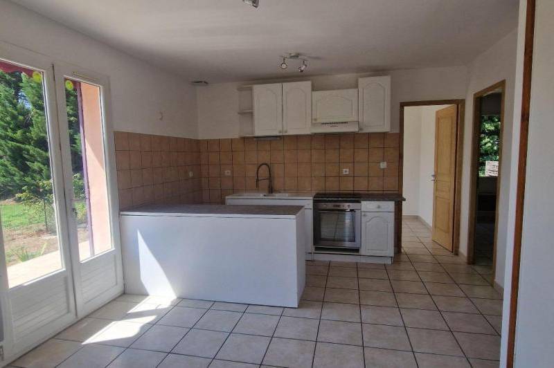 Appartement palin-pied - terrasse et cour - secteur  ...