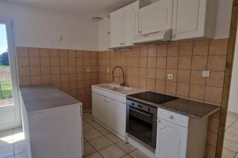 Appartement palin-pied - terrasse et cour - secteur  ...