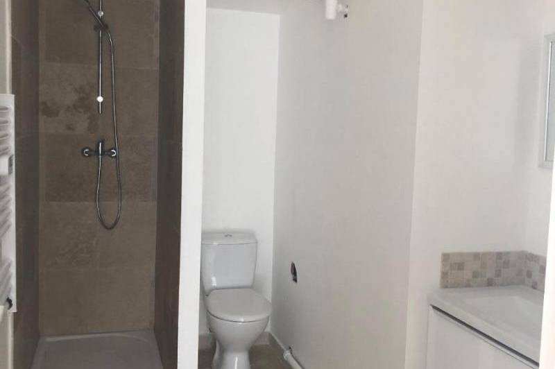 Appartement t3 - 1er etage - excellent etat  ...